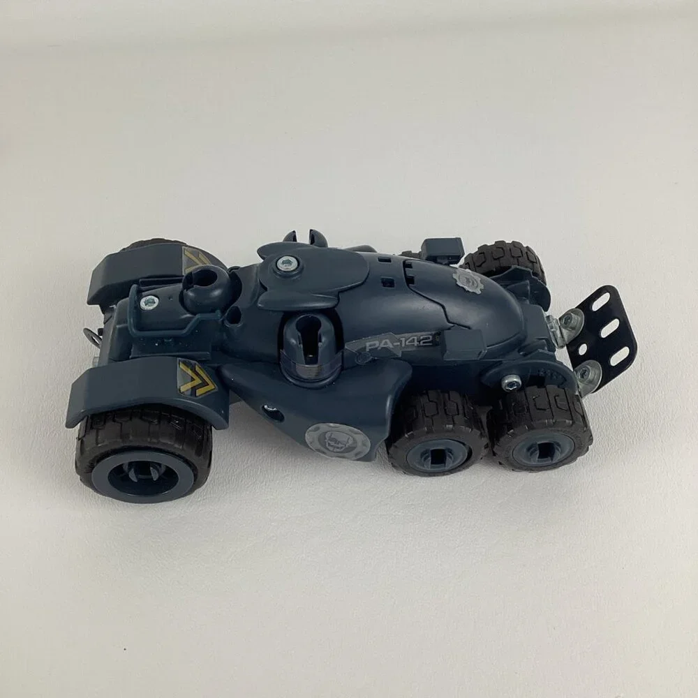Gears of War Armadillo Construction Set Erector #5450 80+ Pieces **INCOMPLETE